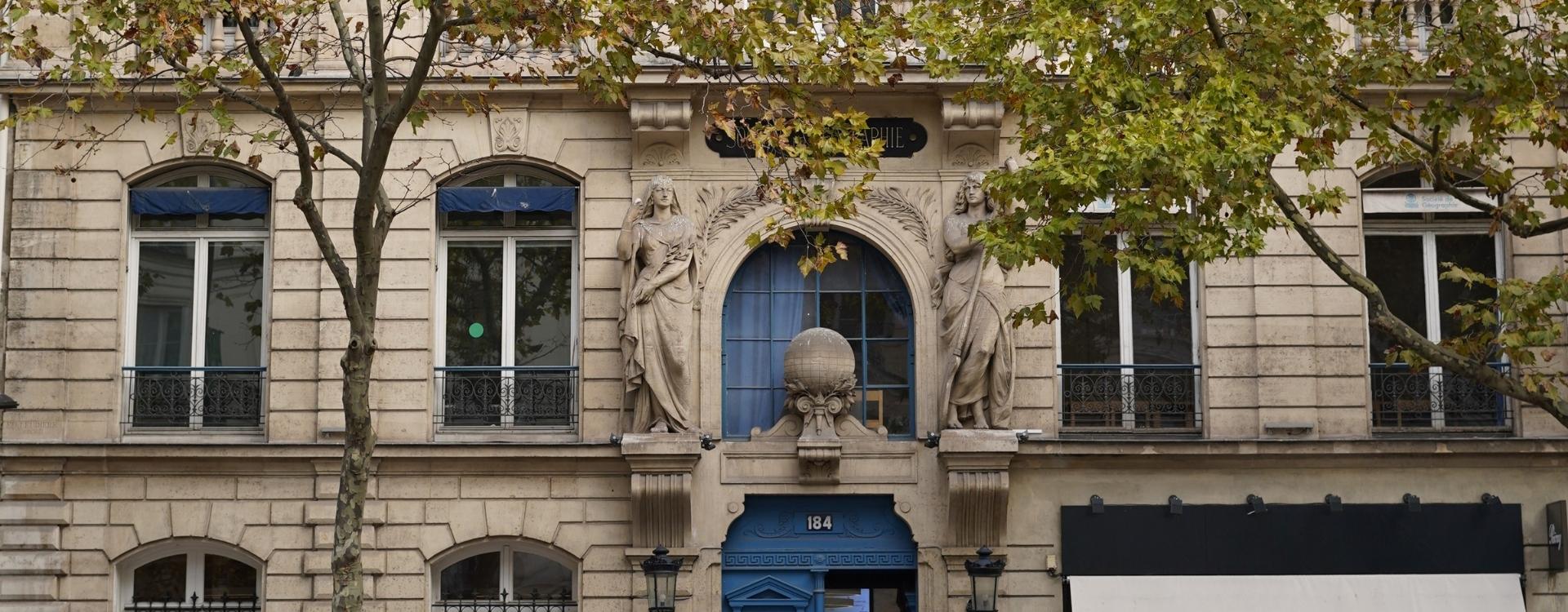 Étudiez dans le cadre privilégié de nos locaux du 6ème arrondissement, au cœur du quartier juridique de Saint-Germain.